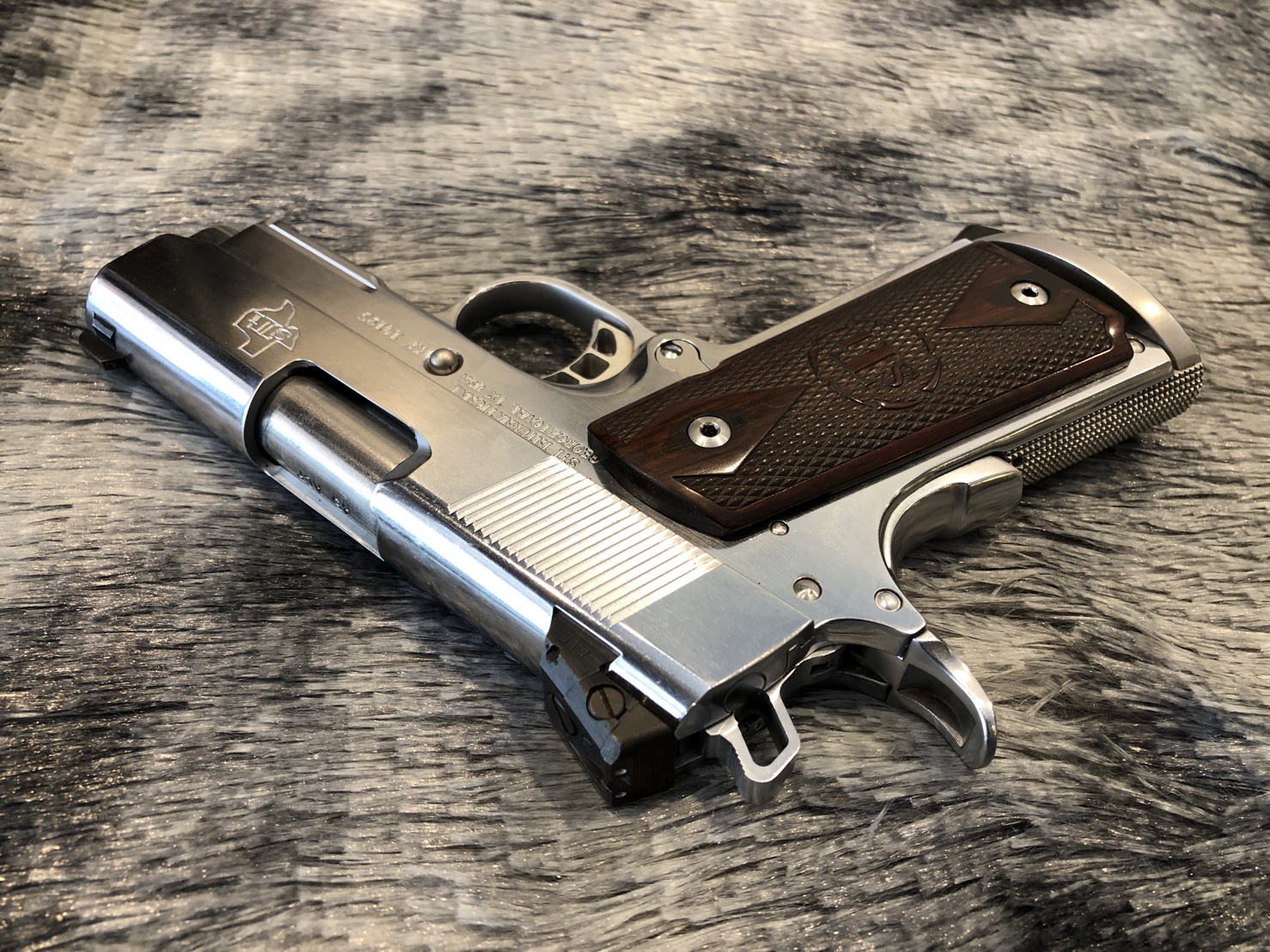 [ปืนฝากขายมือสอง] STI .45 1911 3นิ้ว Off duty สภาพดีแน่น ไกดี แม่นยำสูง เหมาะมือ พกซ่อน พกพาได้สบาย .45 ใหญ่สะใจ