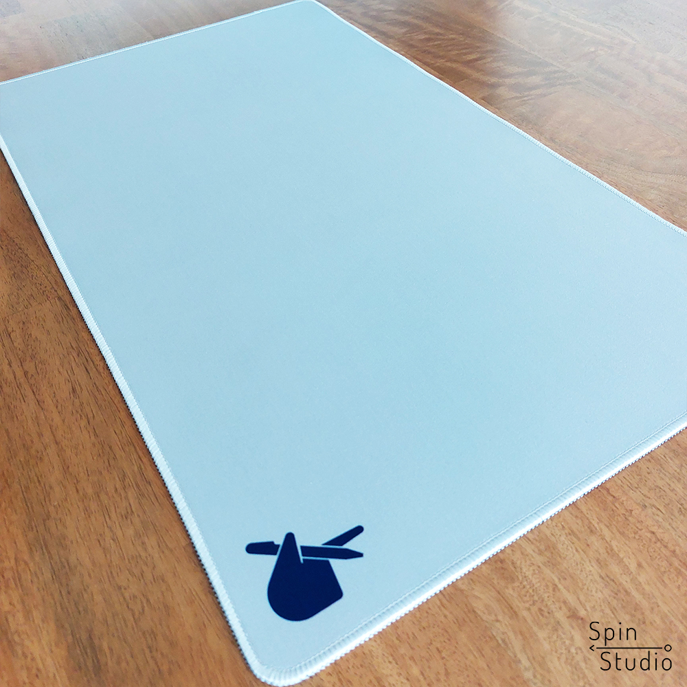 แผ่นรองเมาส์ รองเป็นพื้นหลังคลิปควงปากกา ขนาด 30x60 cm²