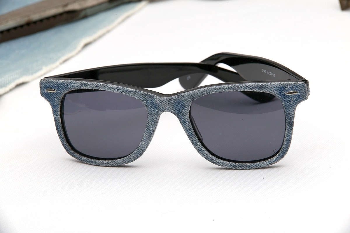 แว่นกันแดด Weekend Jeans 2140 C15 Black