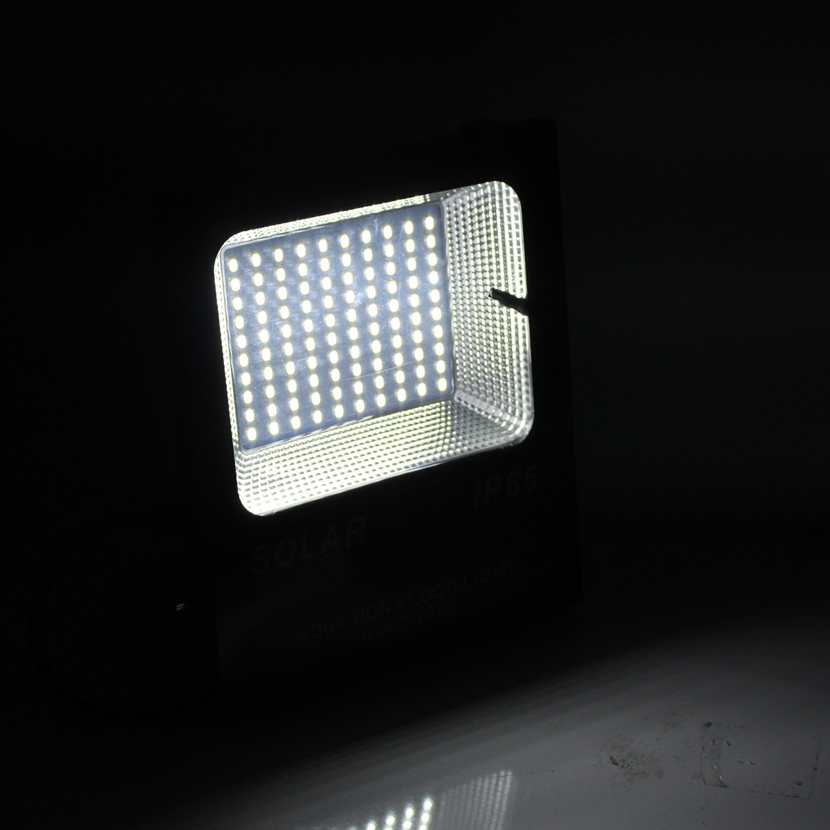 IWC-FLOOD-LIGHT-SOLAR-REMOTE-50W โซล่าเซลล์ รุ่นมีรีโมท ตั้งเวลา ปรับแสงได้