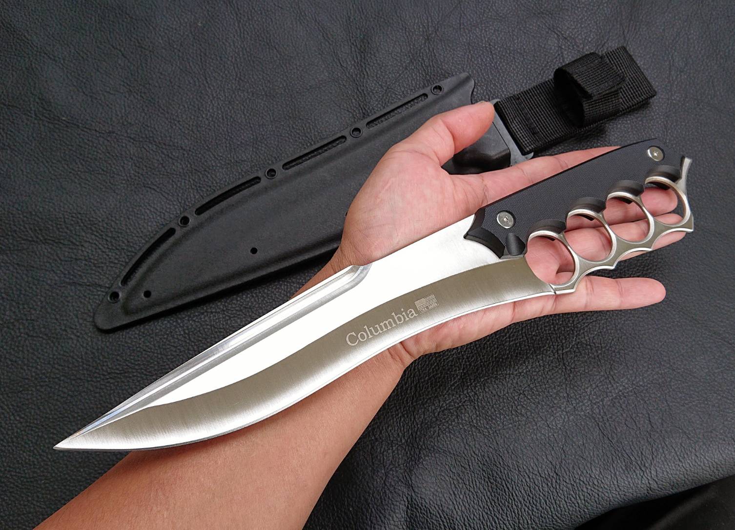 มีดใบตาย สนับมือ UA1 ใบสแตนเลส Full tang ด้ามพลาสติกเข้ารูปมือ ซองพลาสติกอย่างดี งานตัวนี้ คุ้มเกินบรรยาย