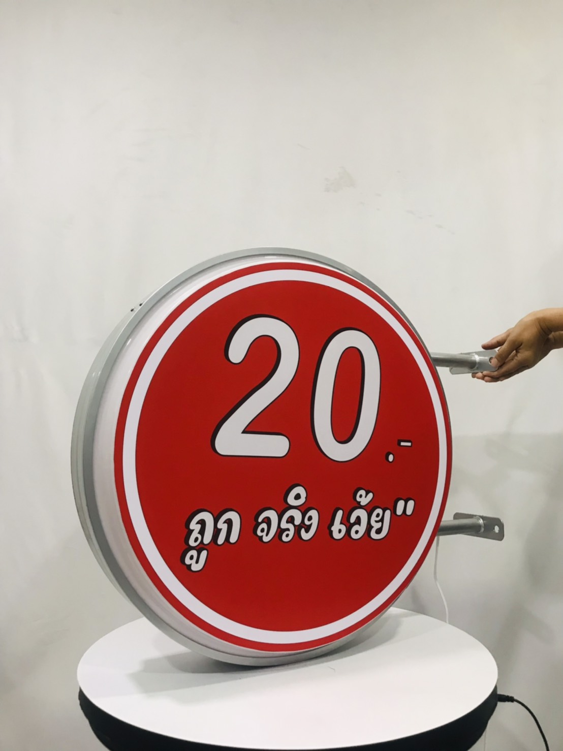 ตู้ไฟLED วงกลม 2 หน้า ขอบสีเงิน ขนาด30-120 ซม.อะคริลิคปั๊มนูน ขนาด30-120 ซม. (ราคาเฉพาะโครงตู้ ไม่รวมงานพิมพ์)