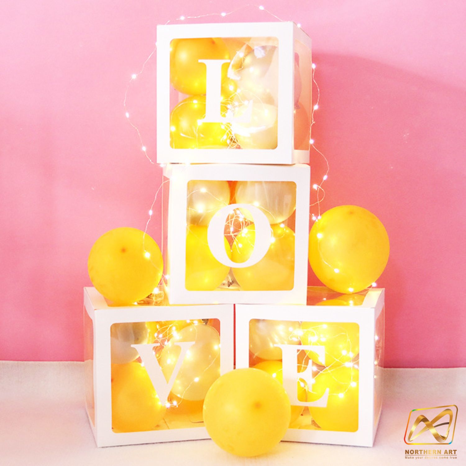 กล่องกระดาษ สำหรับตกแต่งงานปาร์ตี้ งานวันเกิด งานแต่งงาน ฯลฯ ขนาด 30 x 30 cm. สีขาว พร้อมเจาะช่องใส (ไม่มีลูกโป่ง-ไม่รวมสติ๊กเกอร์ )