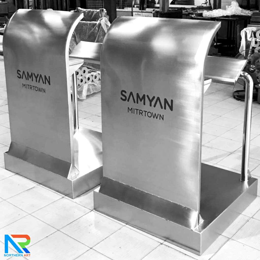 โพเดียมรปภ.รุ่น PD-GR-01 ขนาด (W) 85 x (L) 85 (H) 135 ซม. สแตนเลส เกรด304 ไม่เป็นสนิม แข็งแรง ทนทาน พร้อมที่นั่ง และช่องใส่เอกสาร