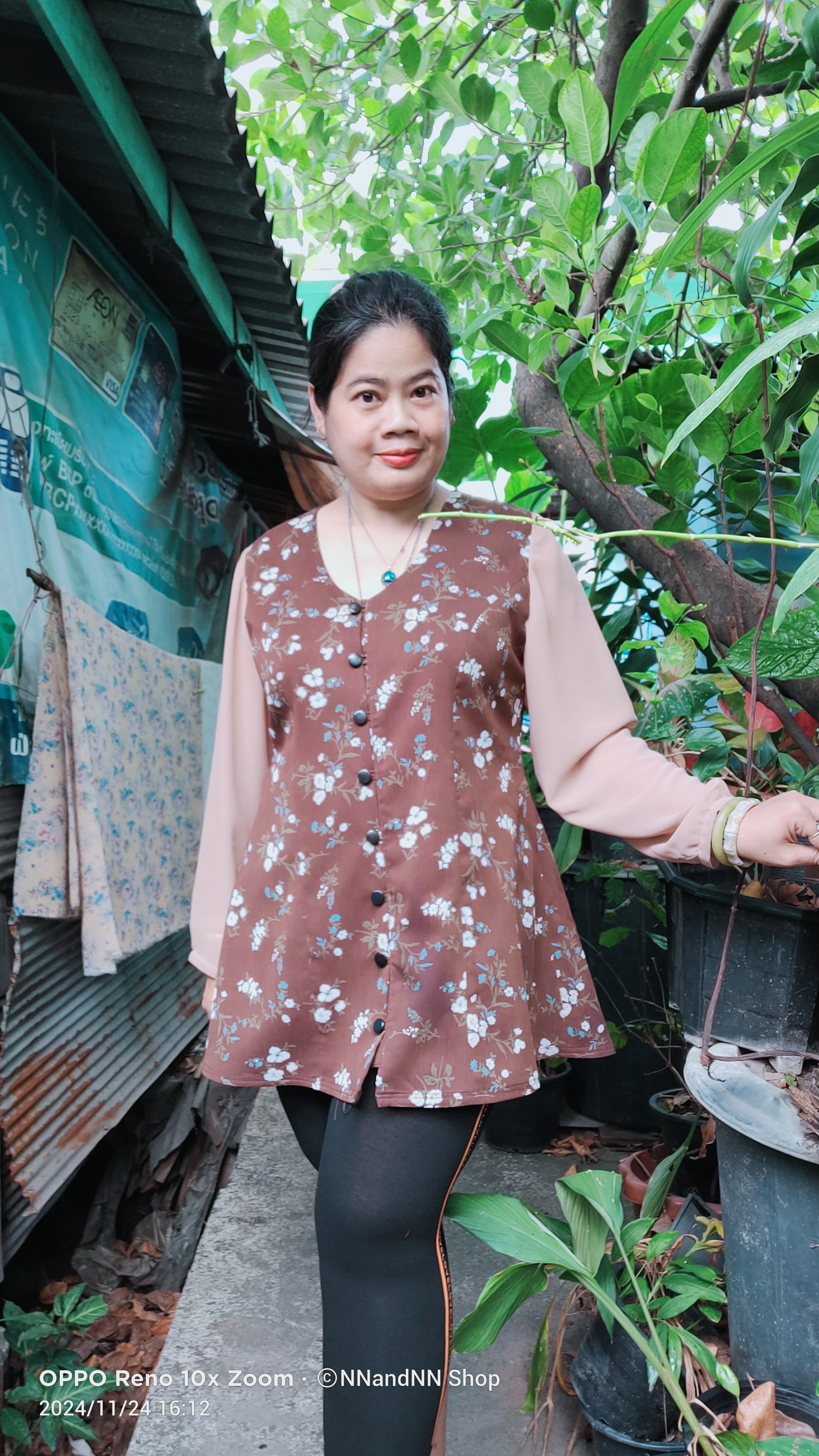 NNandNN Shop 13 0002 มินิเดรสคอวี ลายดอก หลายขนาด
