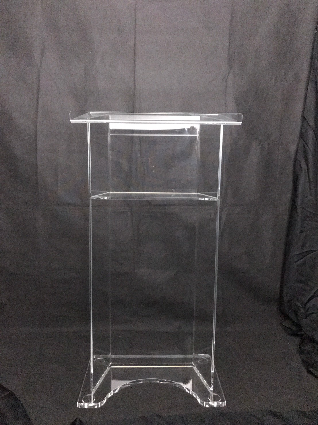 โพเดียม อะคริลิคใส AC-01 ขนาด(W)60 x (L)40 x (H)120 cm. TOP เอียงพร้อมกันตก วัสดุอะคริลิคใส หนา 10-20 มม.