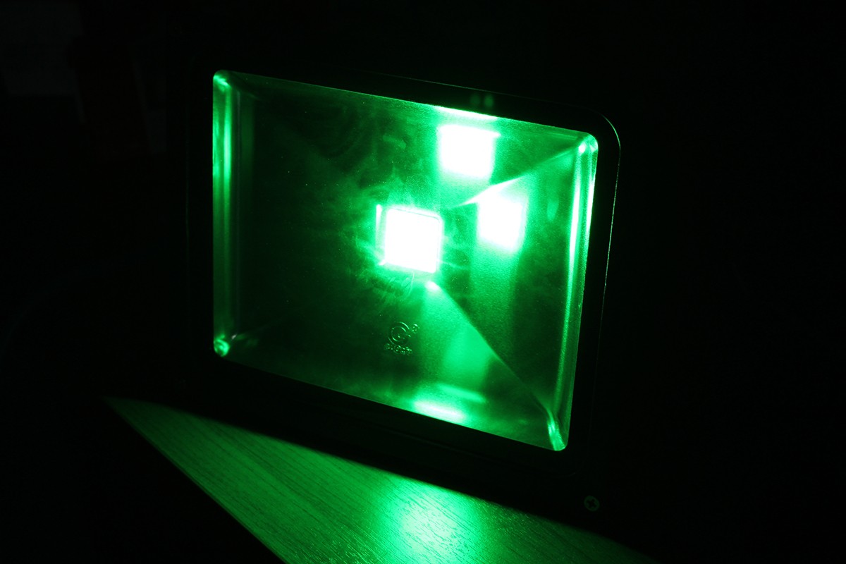 IWC-SPL-30W-GREEN สปอร์ตไลท์ รุ่น GE-1003 แสงเขียว