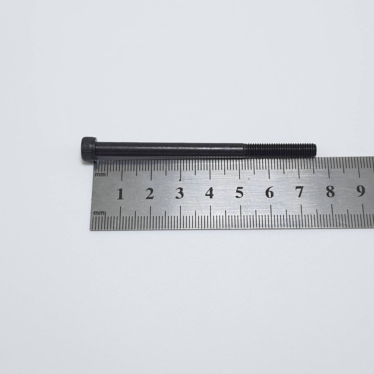 น็อต หัวหกเหลี่ยม M5*75 mm