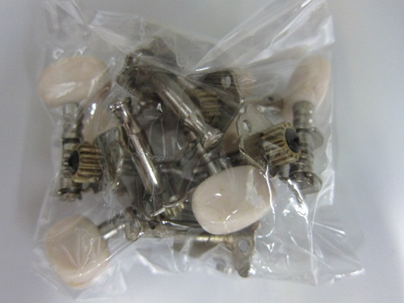 ลูกบิดพลาสติก Century ชุด 6 อัน ซ้่ายขวา ขายถูก