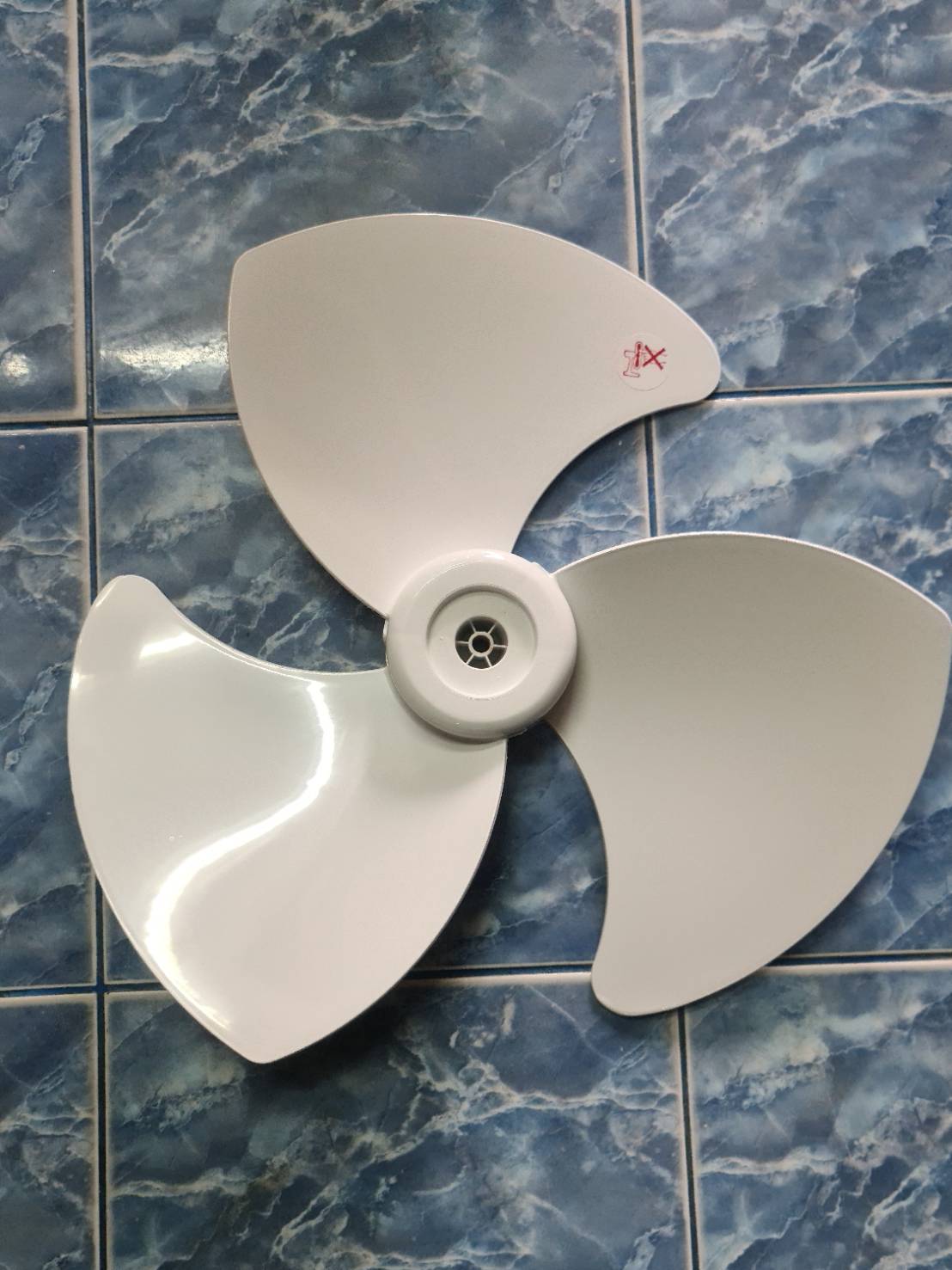 0000800 ใบพัดลม 18 นิ้ว มิตซู ขาวขุ่น พลาสติกเหนียว ทนทาน Mitsubishi