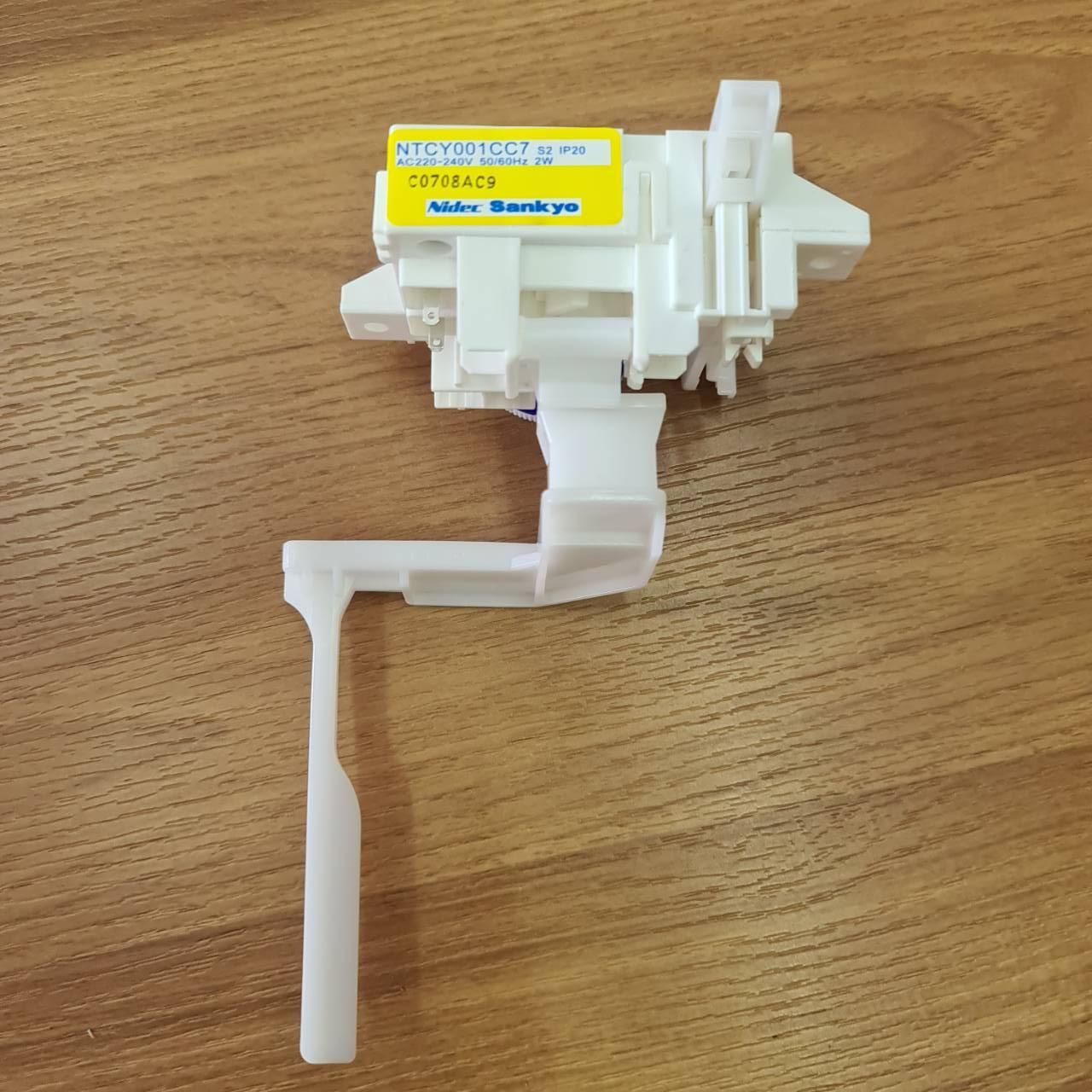 0000585 สวิทซ์ ฝาถัง NTCY001CC7 ฮิตาชิ HITACHI สวิตซ์ฝาถัง