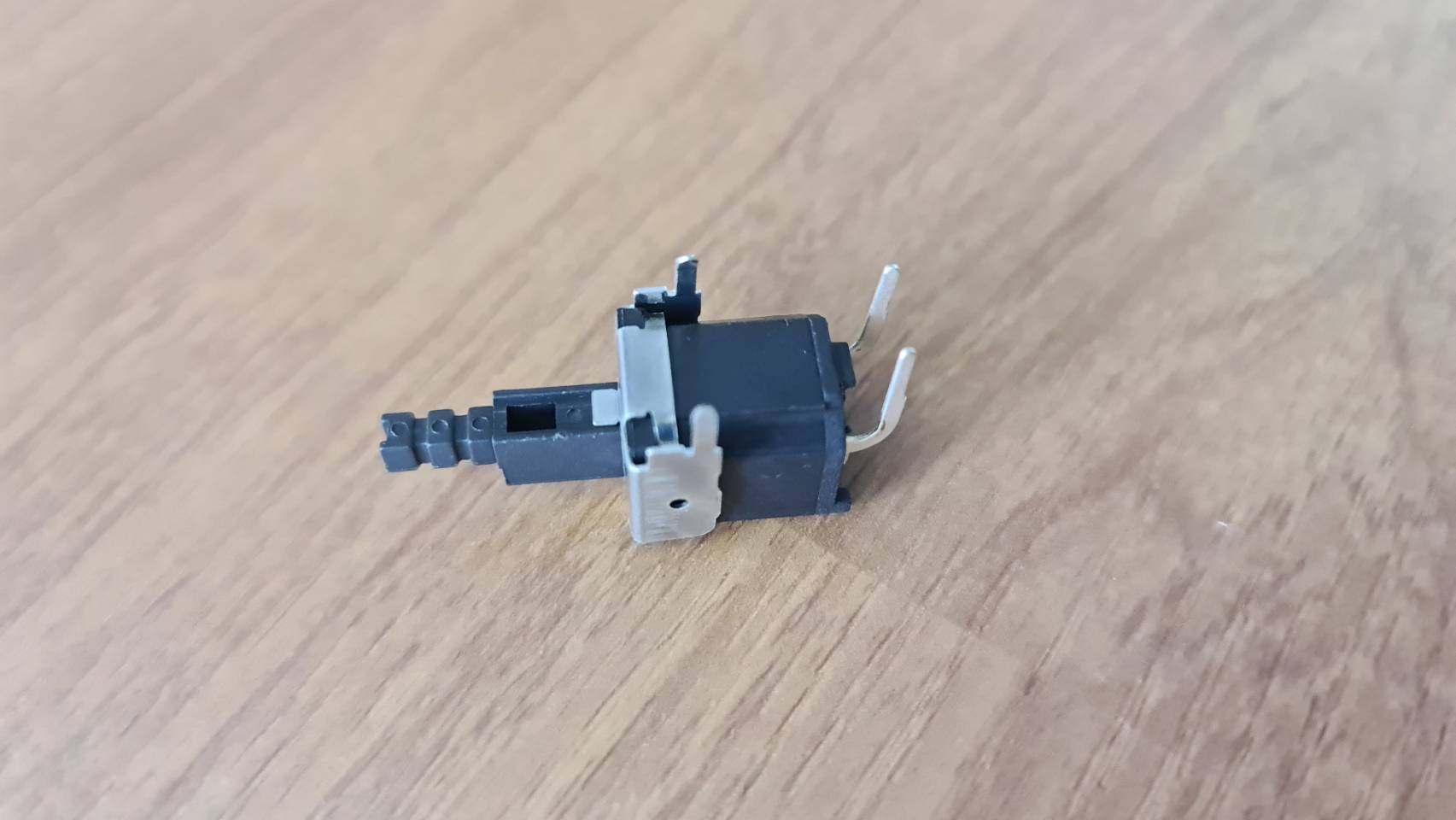 0000560 สวิตซ์ สวิทซ์ทีวี สวิทซ์ 2 ขา LG ขางอ 5A/80A 250V สวิตซ์โทรทัศน์