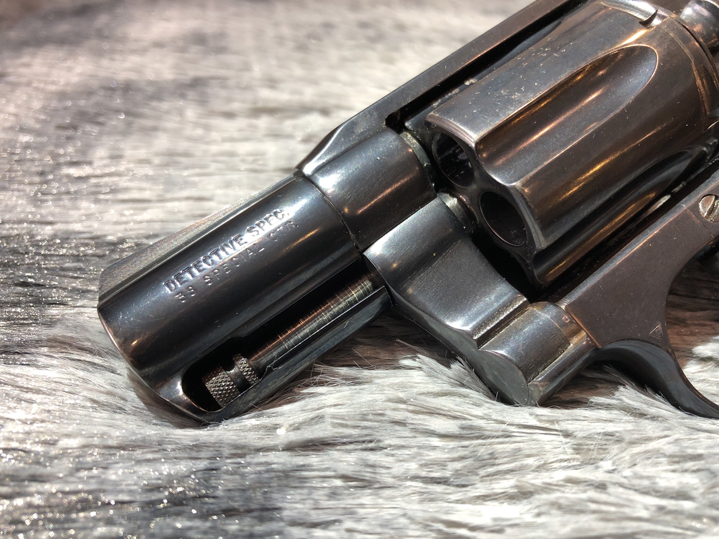 [ปืนฝากขายมือสอง] ปืนลูกโม่ 38 COLT DETECTIVE SPECIAL 2นิ้ว เกลียวลำกล้องลึก น่าสะสมตัวหายาก ผลิตปี 1967 อย่างสวย (รับประกันการตัดโอน ตัวปืน และอื่นๆเช่นเดิม !!)