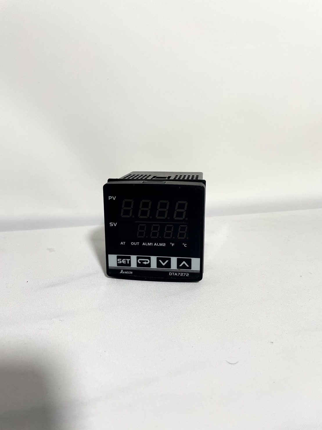 Delta Temperature Controller DTA7272V0 (Voltage pulse 12 DC)