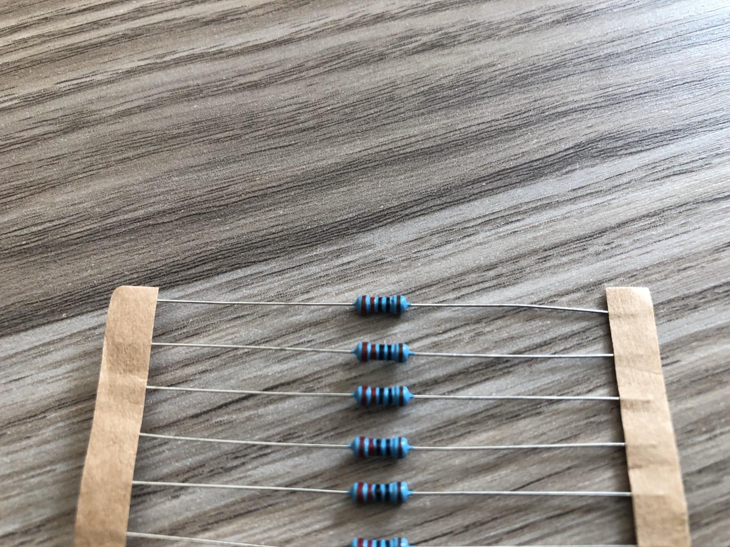 Resistor, ตัวต้านทาน 220 โอห์ม 1/4W error +- 1%