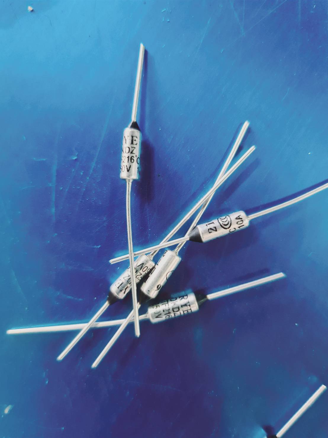 0000423 ฟิวส์ 216 C หม้อหุงข้าว แบบเชื่อม 216 องศา 10A 250V