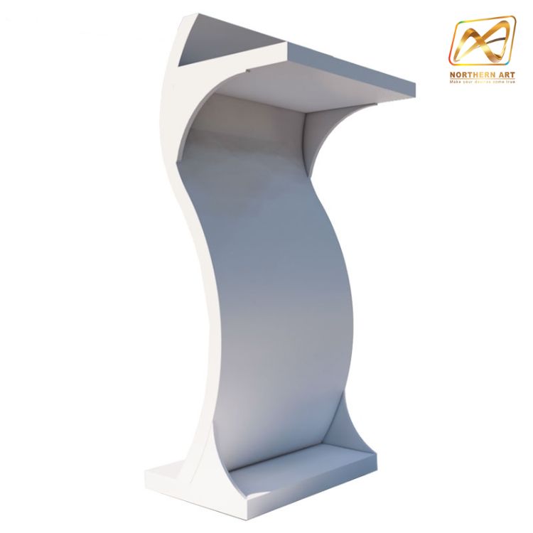 โพเดียมไม้ สีขาว ทรง S Shape Podium พร้อมอะคริลิคติดหมุดด้านหน้า สำหรับติดโลโก้