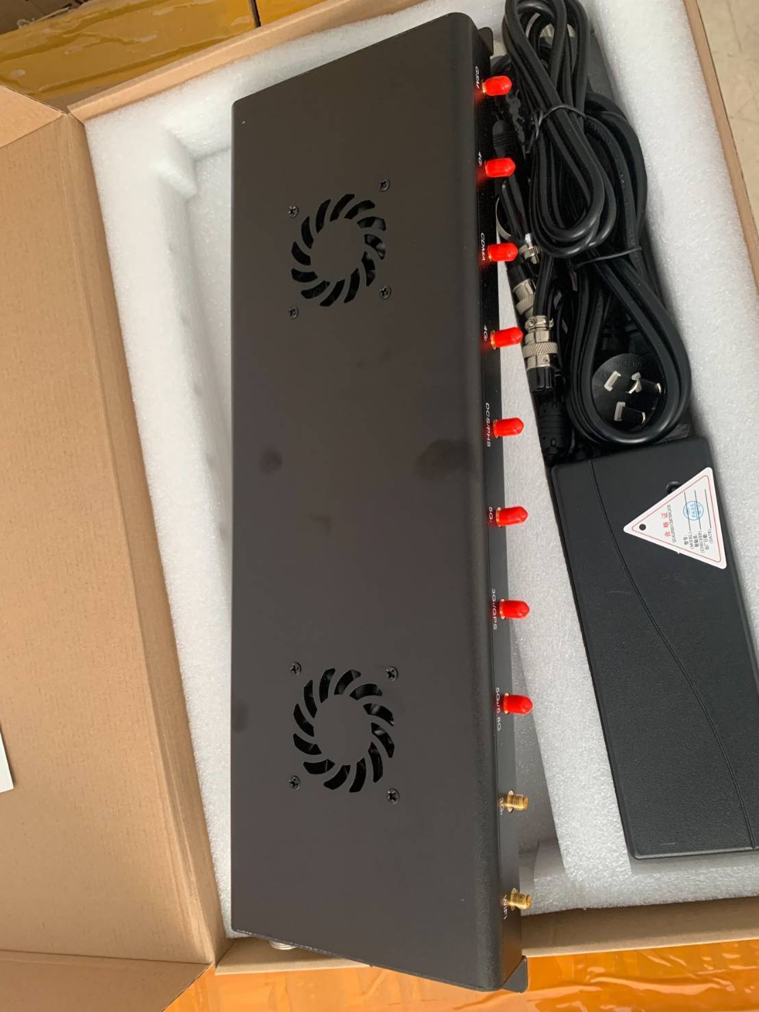 Jammer เครื่องตัดสัญญาณทั้งระบบ wifi และ โทรศัพท์ Cellphone & GPS