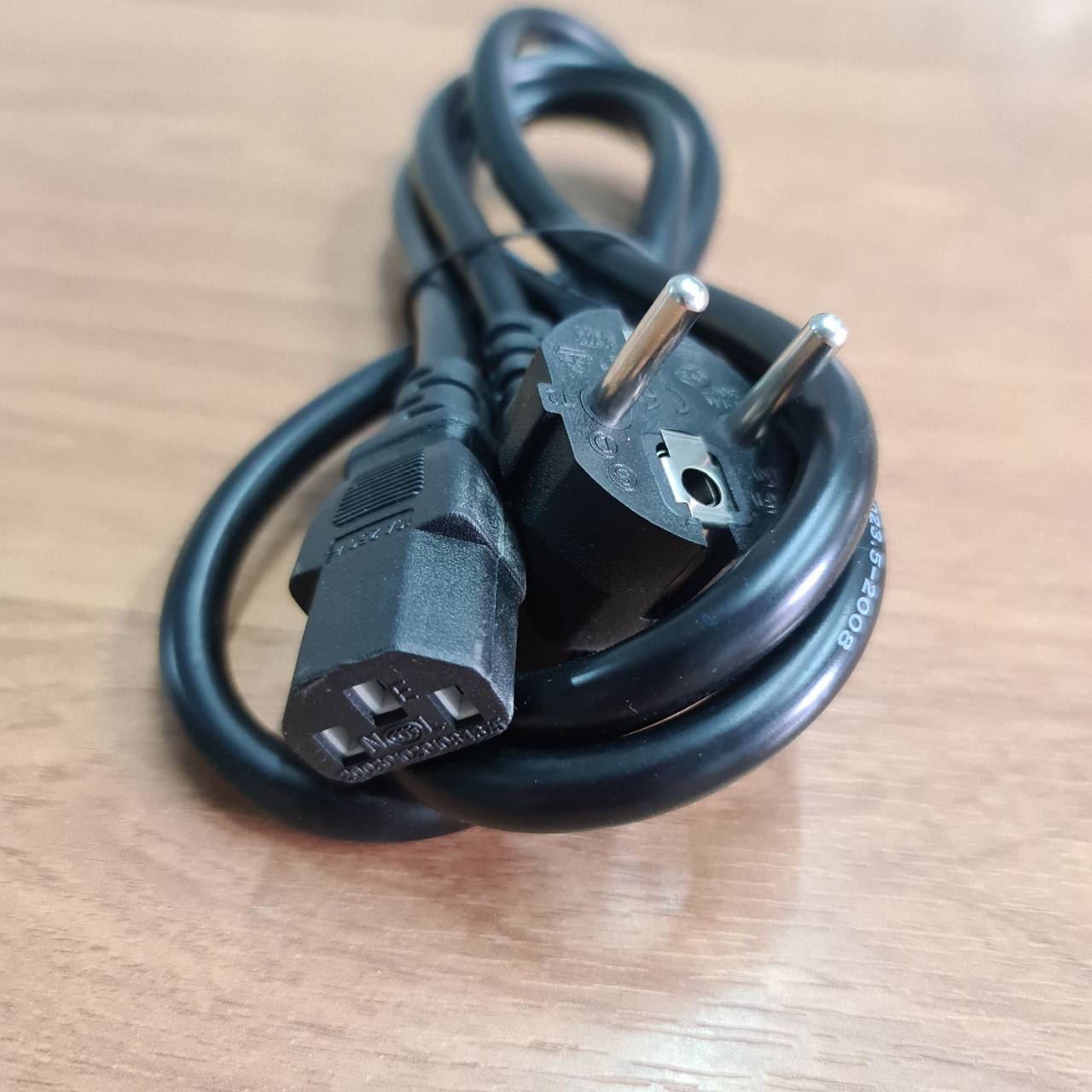 0000651 สายไฟ สายคอม สายหม้อหุงข้าว สาย 6 เหลี่ยม สายคอมพิวเตอร์ สายกระติกน้ำร้อน ยาว 1.50 เมตร AC 300-500 V สายใหญ่อย่างดี