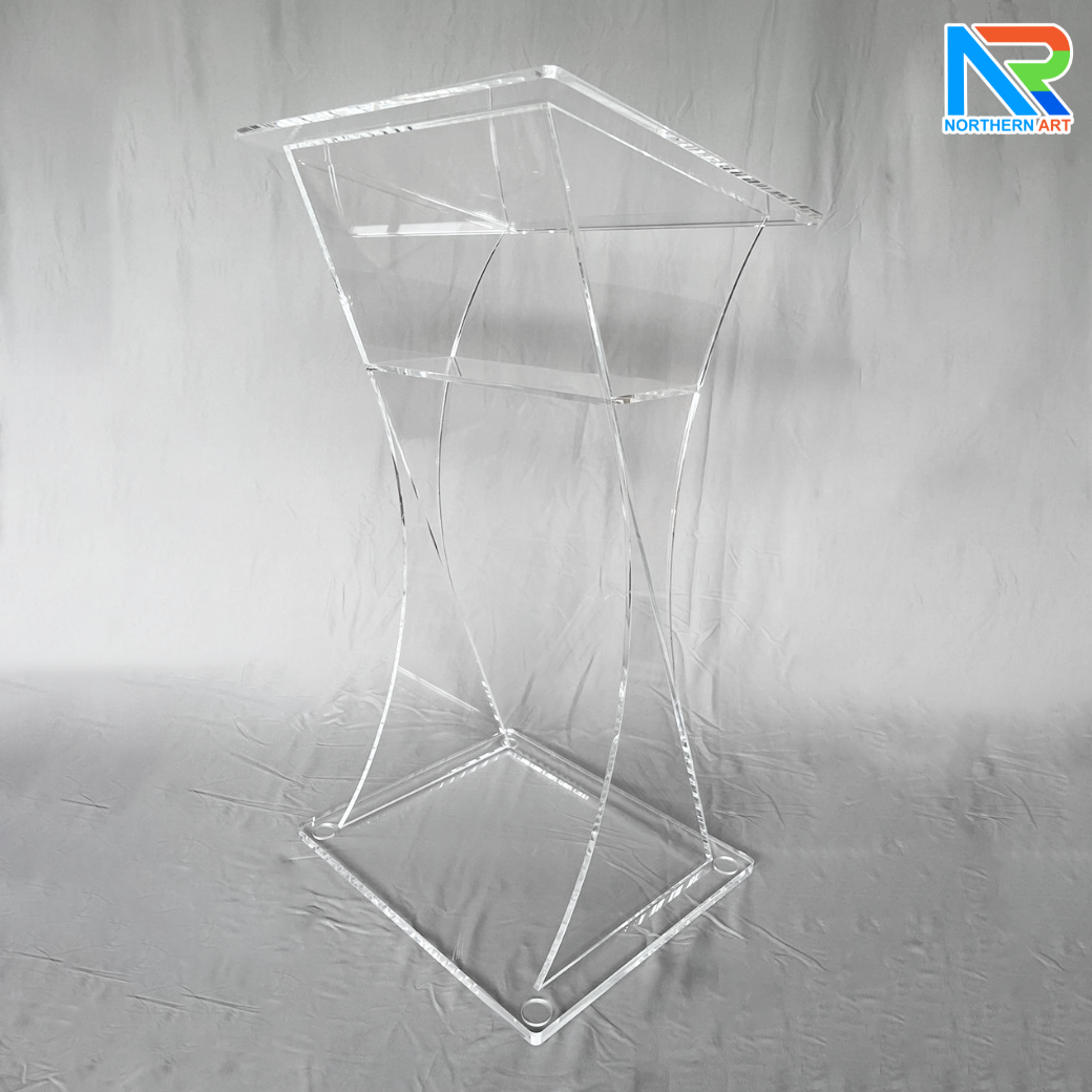 โพเดียม อะคริลิคใส ขนาด(W)60 x (L)50 x (H)110 cm. TOP เอียงพร้อมกันตก วัสดุอะคริลิคใส หนา 10 มม.