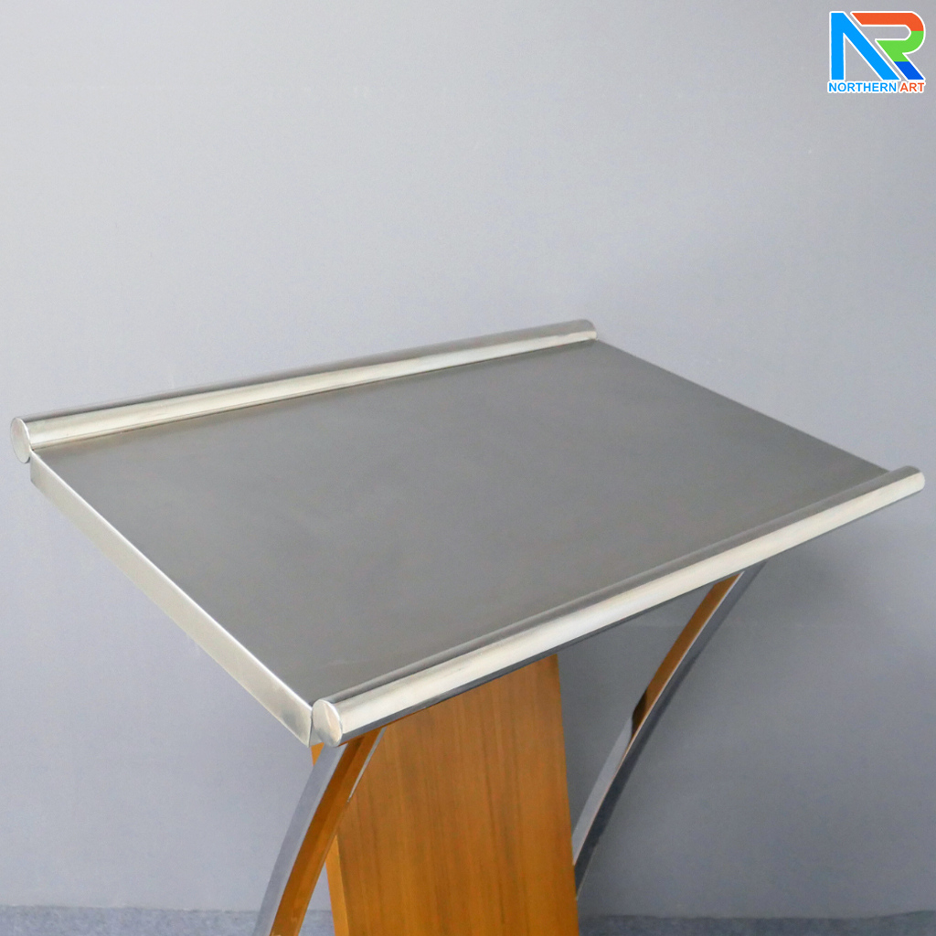 โพเดียมไม้ ยืนคู่ สีสัก ขนาด (W) 90x (L) 59 x (H) 120 cm.Topและฐาน หุ้มสแตนเลสเกรด304