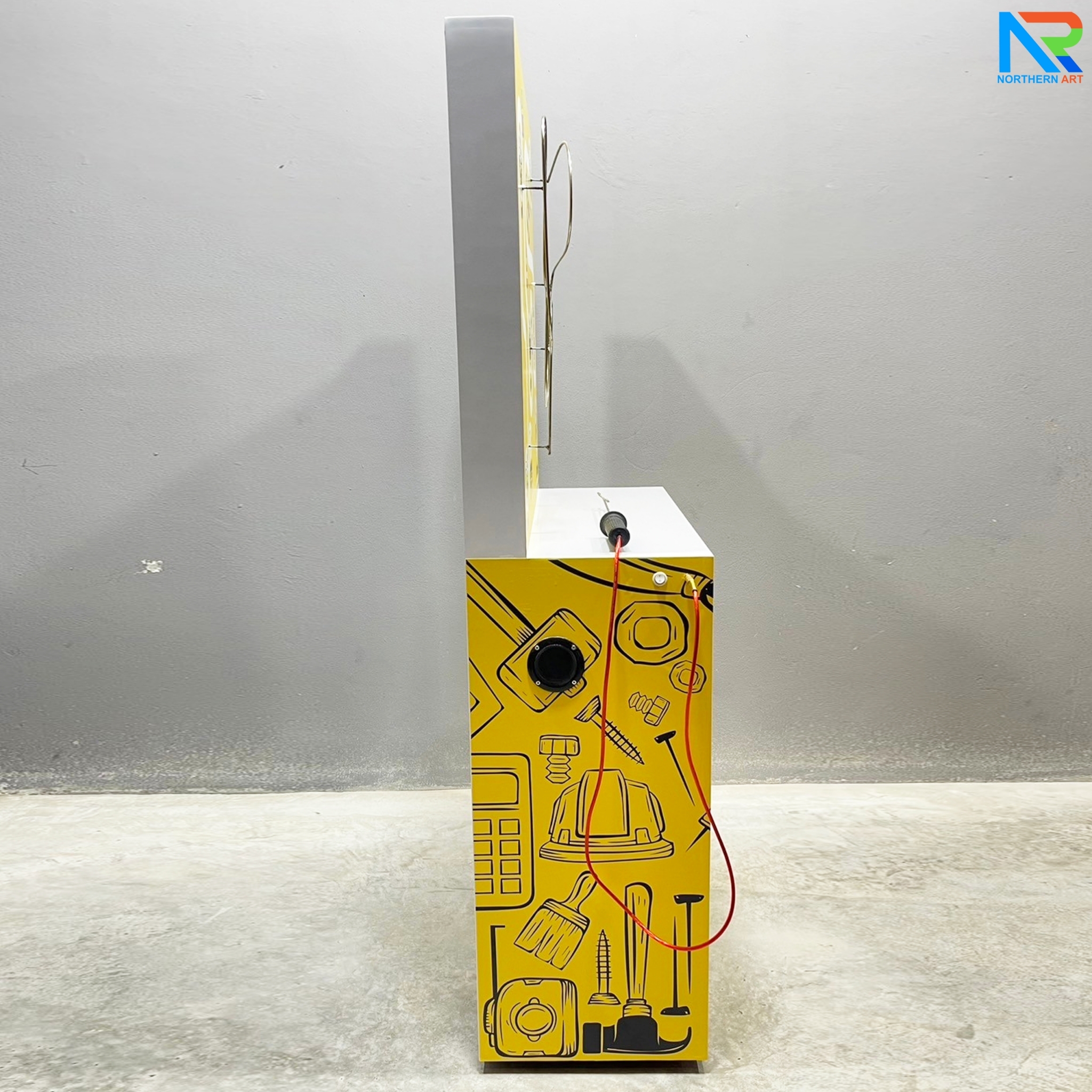 เช่าเกมส์สปาร์ค ขนาด (W)80 x (D)30 x (H)170 cm. วัสดุไม้MDFทำสีขาว พร้อมขดลวดและงานพิมพ์สติ๊กเกอร์