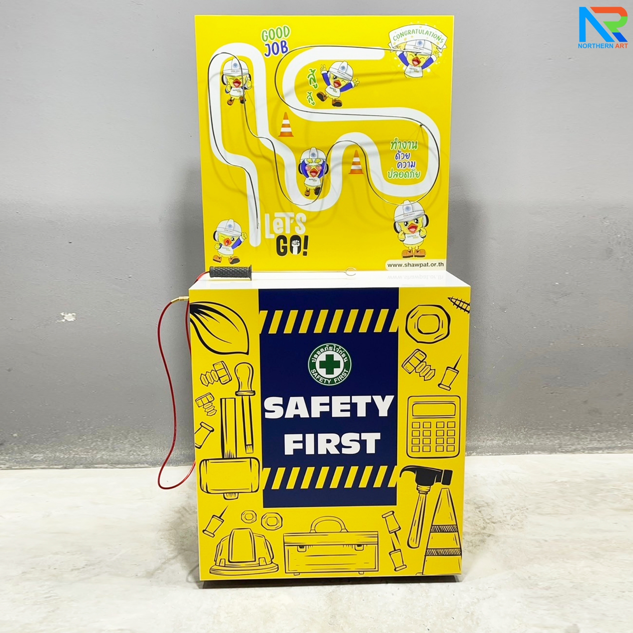 เช่าเกมส์สปาร์ค ขนาด (W)80 x (D)30 x (H)170 cm. วัสดุไม้MDFทำสีขาว พร้อมขดลวดและงานพิมพ์สติ๊กเกอร์