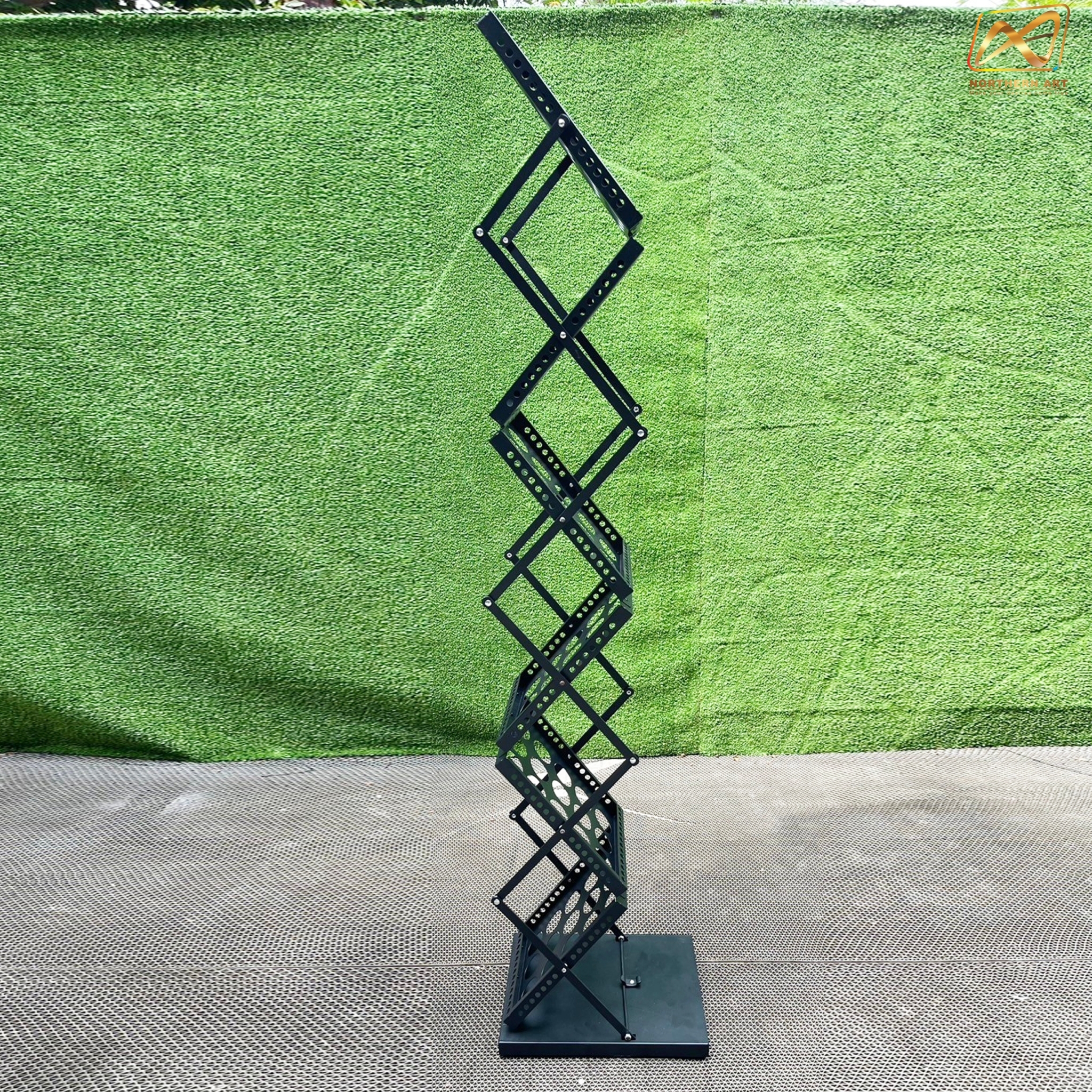 ชั้นวางโบรชัวร์เหล็ก สีดำ รุ่นพับได้ 2 ด้าน ขนาด A4 พับเก็บได้ เคลื่อนย้ายสะดวก พร้อมกระเป๋า 1 ใบ