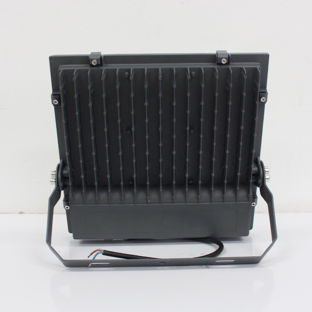 IWC-FLOOD-LIGHT-150W ฟลัดไลท์ แสงขาวและแสงวอร์มไวท์