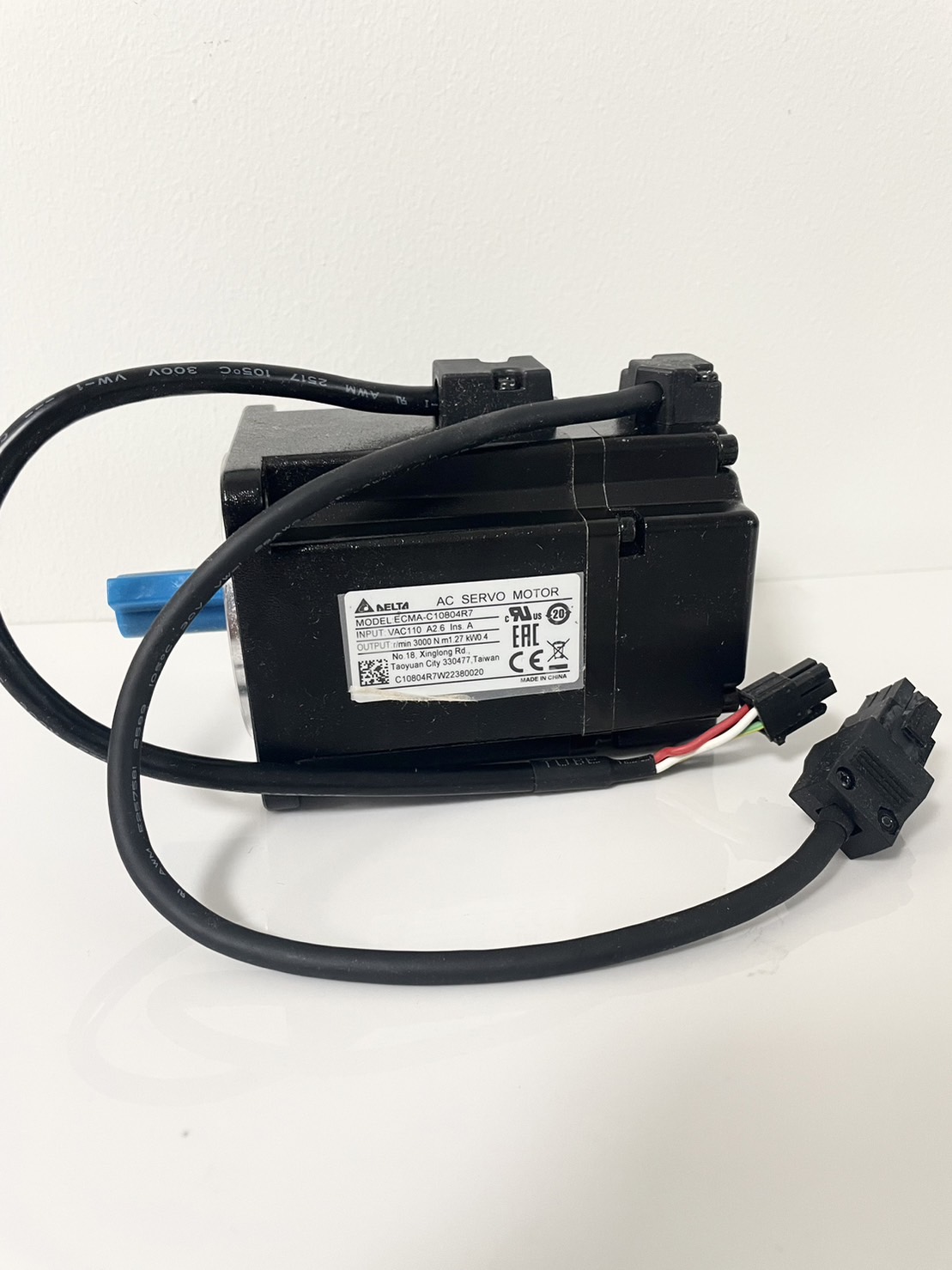 Delta AC Servo Motor ECMA-C10804R7 400W (without brake)