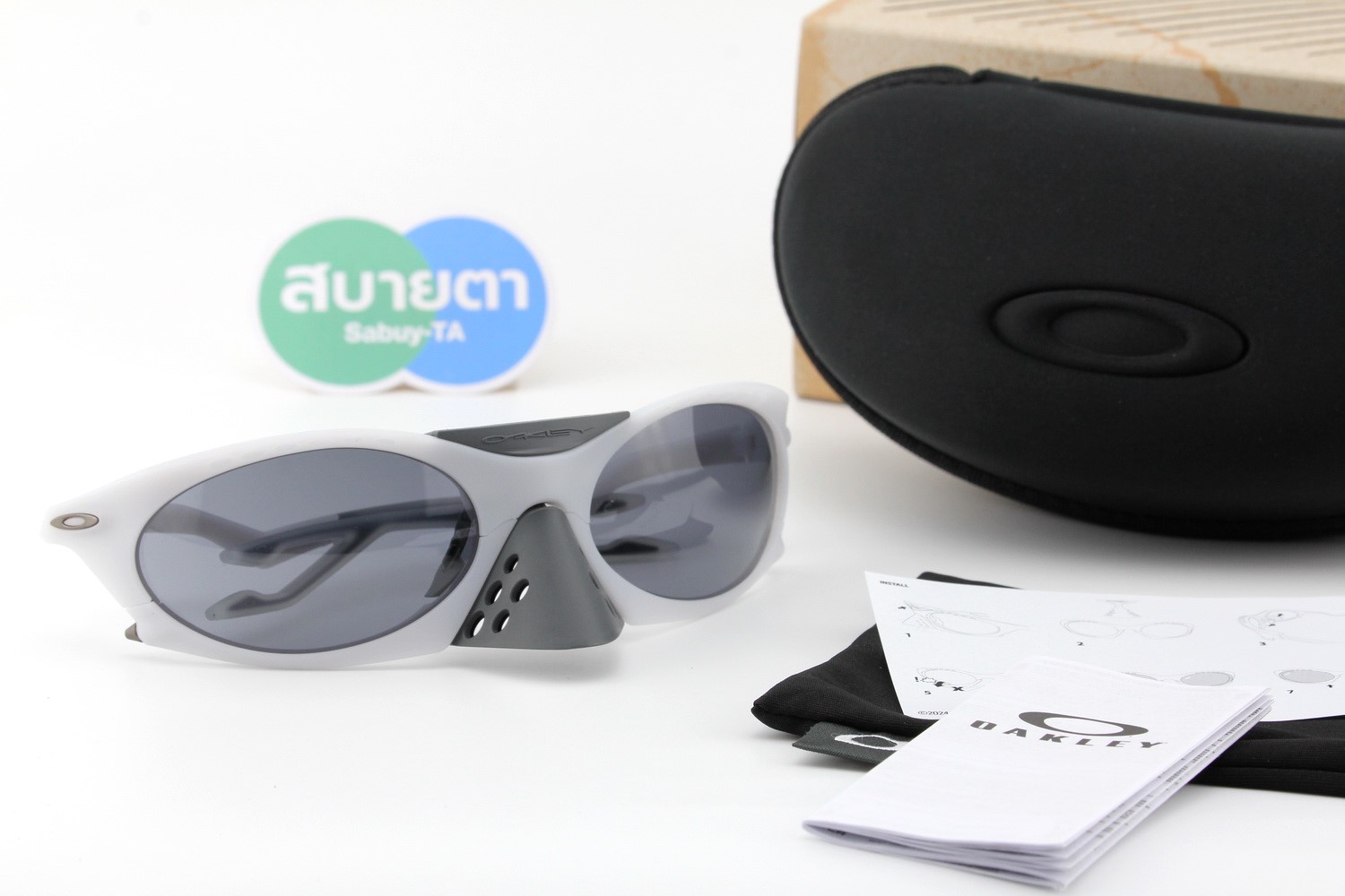 Oakley PLANTARIS Matte Vapor / Prizm Grey SKU#OO9437-06