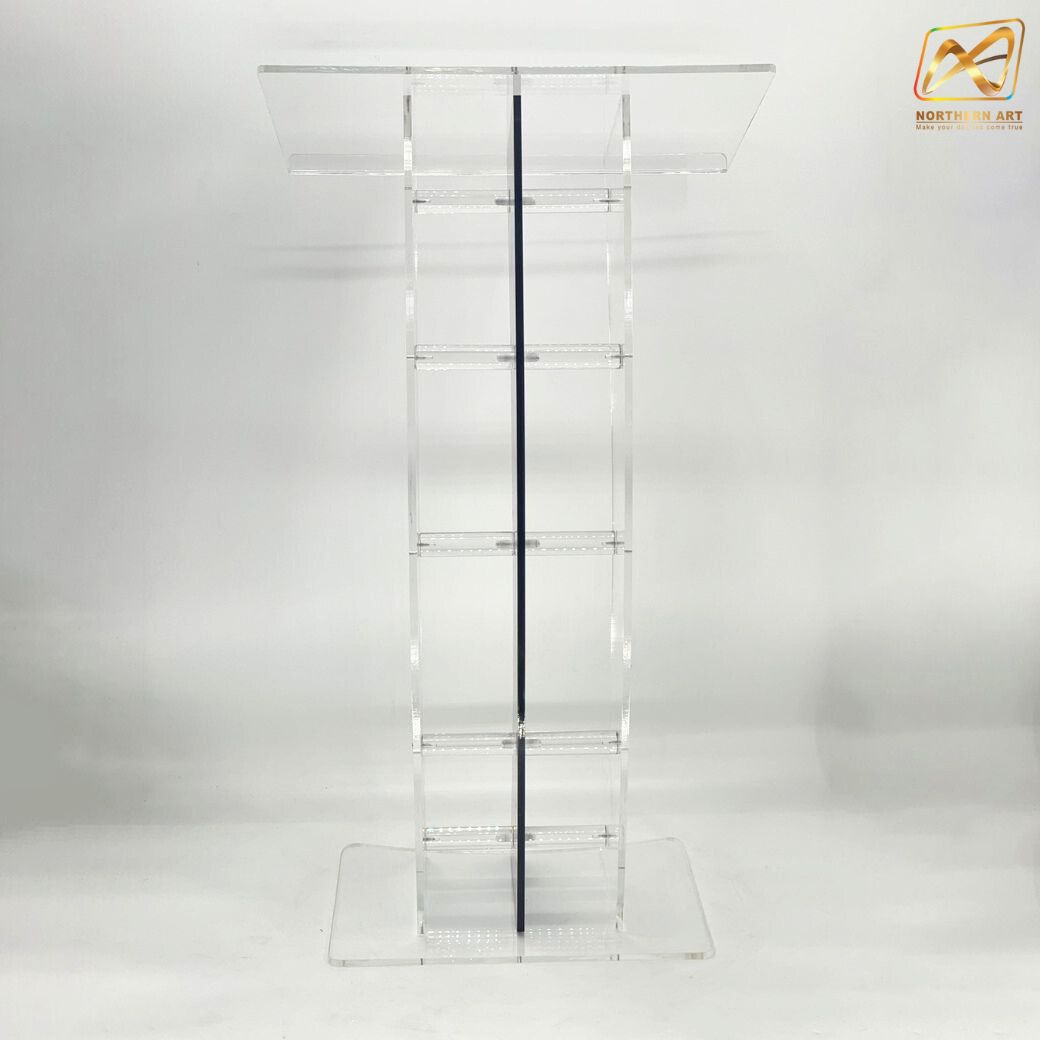 โพเดียมอะคริลิคใส และอะคริลิคสีน้ำเงิน ขนาด(W)60 x (L)42 x (H)113 cm. TOP เอียงพร้อมกันตก