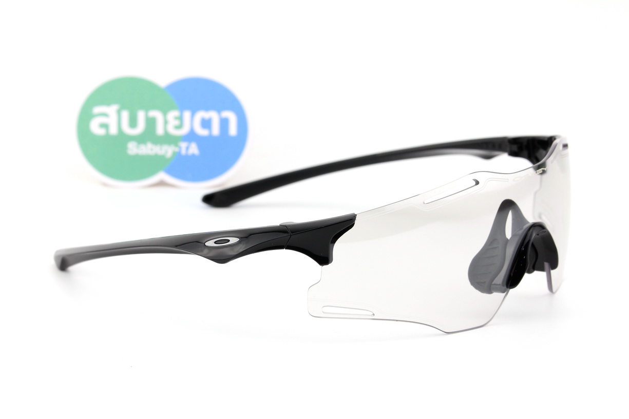 Oakley CYBR ZERO Polished Black / Clear Photochromic 50% Black OO9512D-06