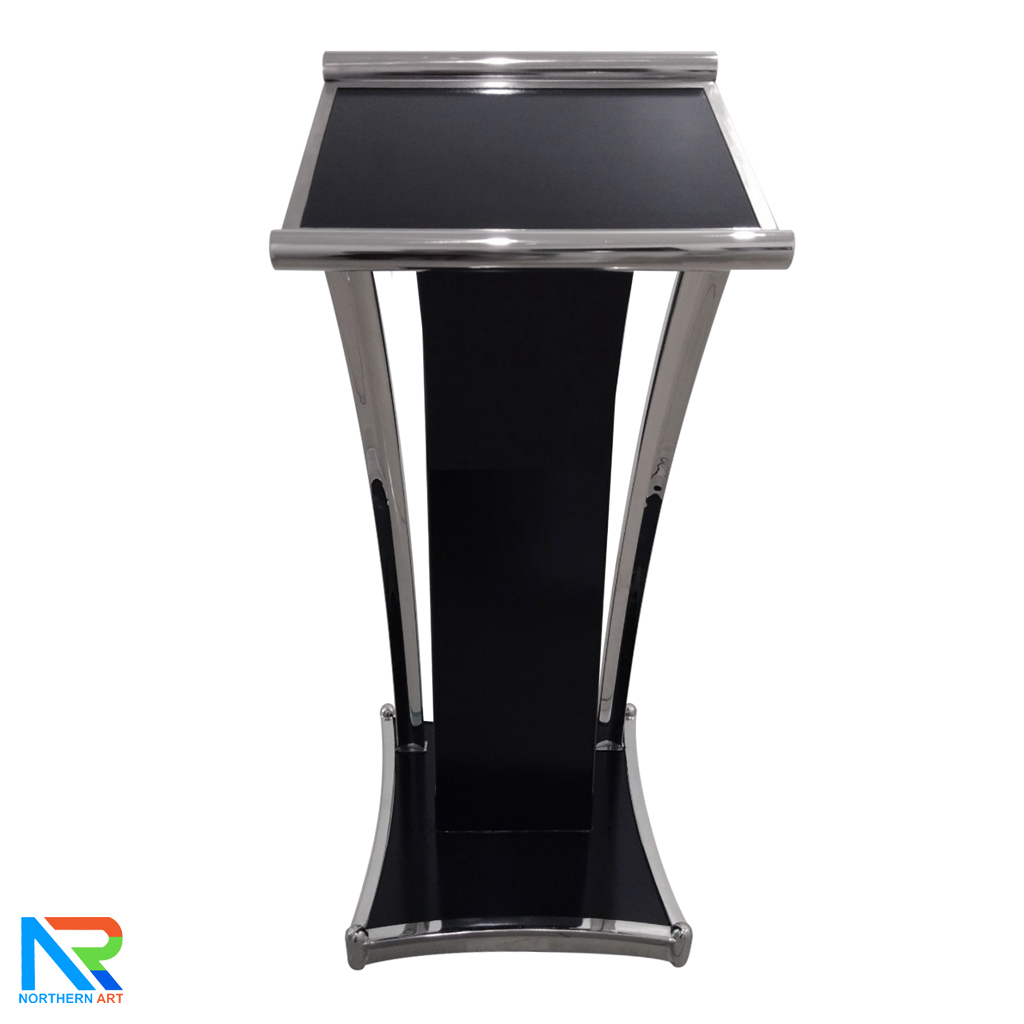 โพเดียมไม้สีดำ ตกแต่งสแตนเลส เกรด304 ขนาด (W) 47 x (D) 44 x (H)120 cm.