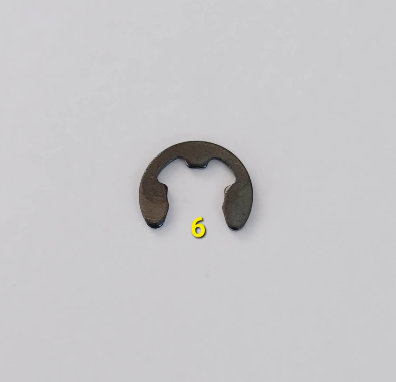 แหวนล็อคเกือกม้า M6 (12*6)