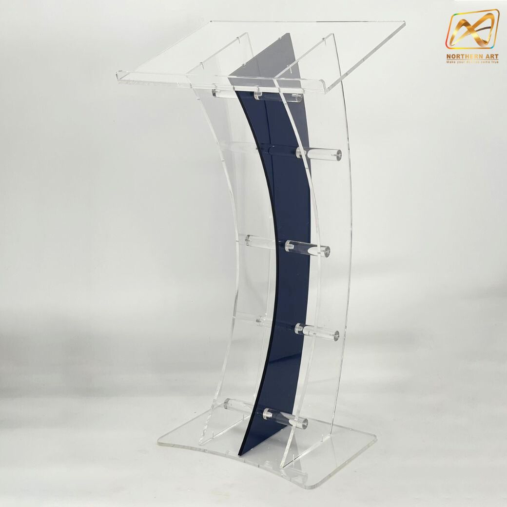 โพเดียมอะคริลิคใส และอะคริลิคสีน้ำเงิน ขนาด(W)60 x (L)42 x (H)113 cm. TOP เอียงพร้อมกันตก