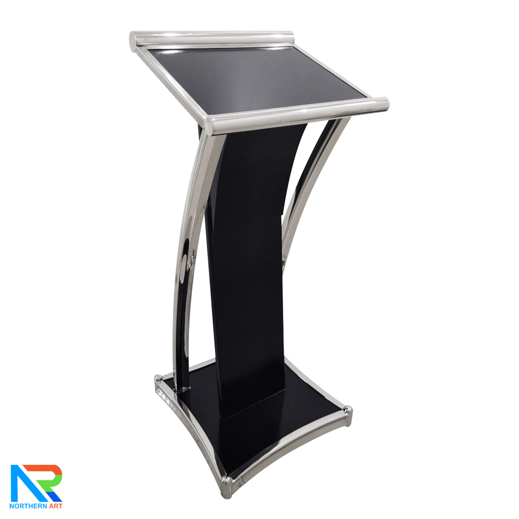 โพเดียมไม้สีดำ ตกแต่งสแตนเลส เกรด304 ขนาด (W) 47 x (D) 44 x (H)120 cm.