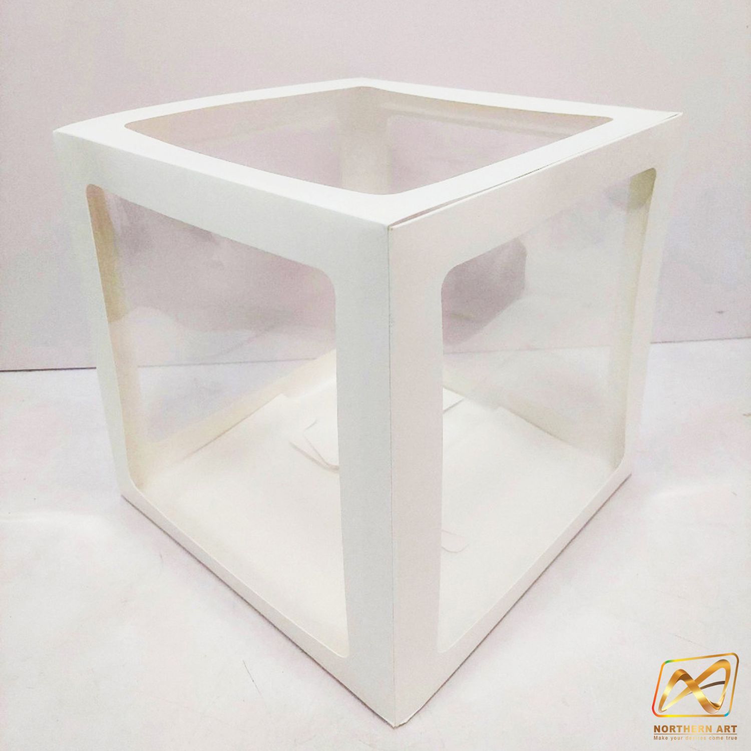 กล่องกระดาษ สำหรับตกแต่งงานปาร์ตี้ งานวันเกิด งานแต่งงาน ฯลฯ ขนาด 30 x 30 cm. สีขาว พร้อมเจาะช่องใส (ไม่มีลูกโป่ง-ไม่รวมสติ๊กเกอร์ )