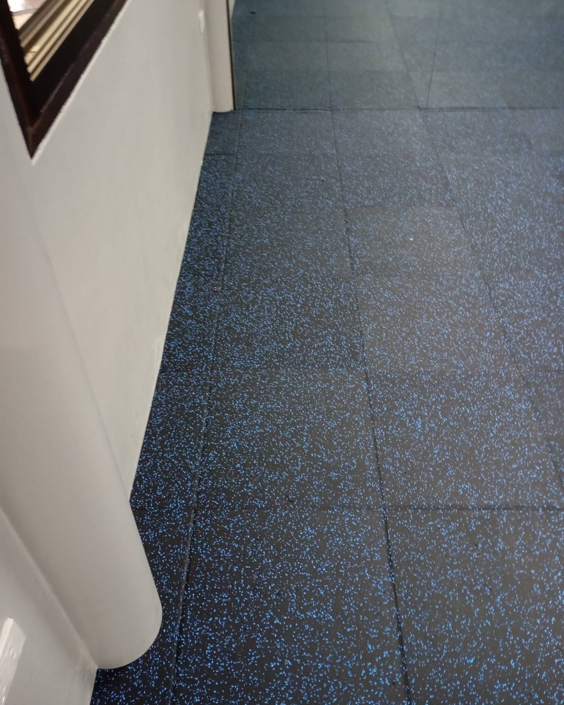 แผ่นปูพื้น แผ่นรองพื้น แผ่นปูพื้นกันกระแทก