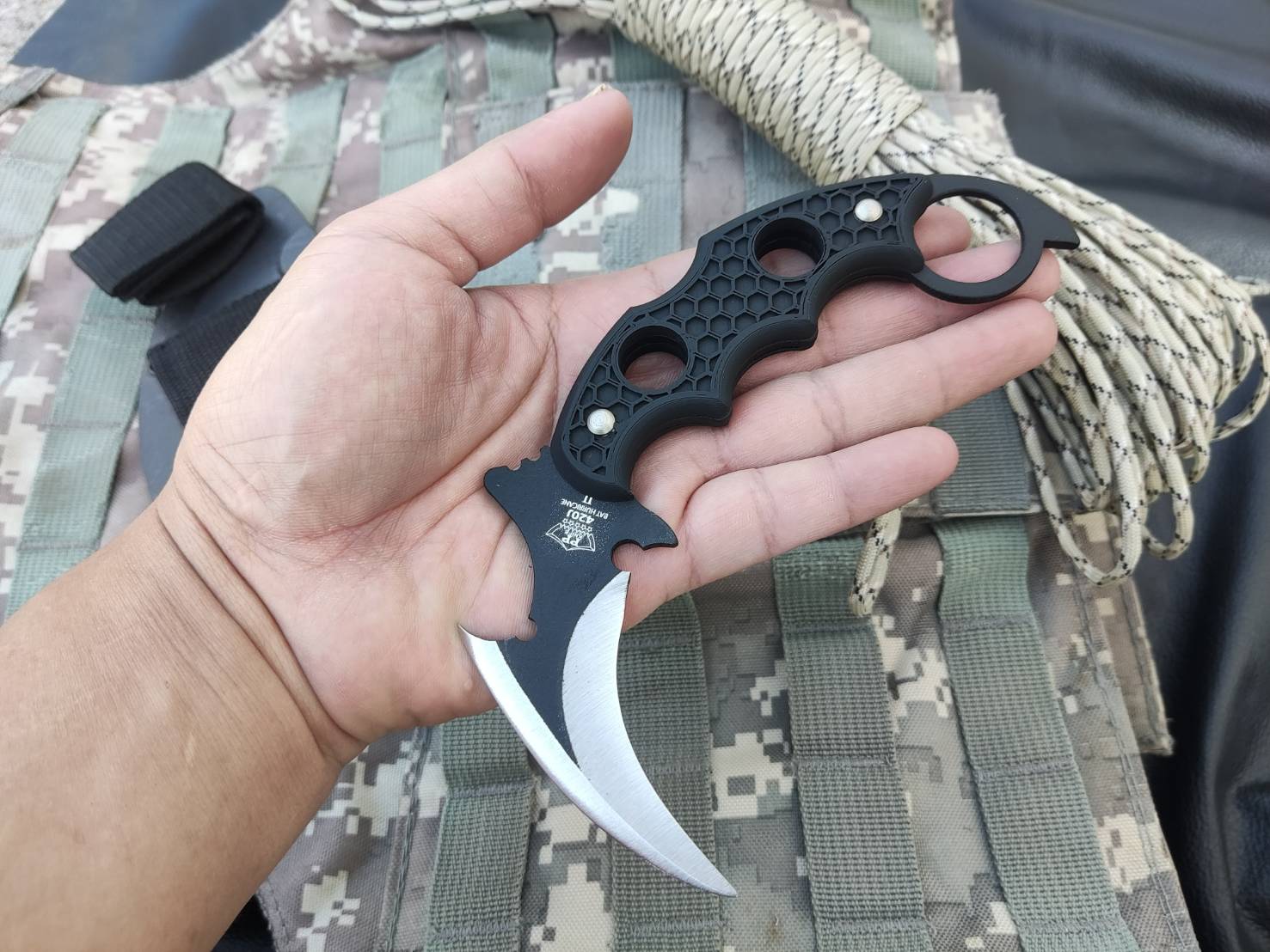 Bat hurricane karambit 2คม รุ่นมีด้าม