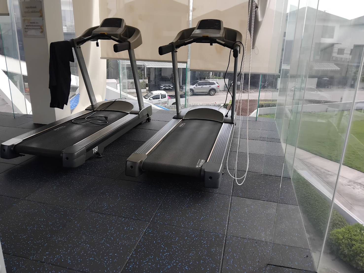 แผ่นปูพื้น แผ่นรองพื้น แผ่นปูพื้นกันกระแทก