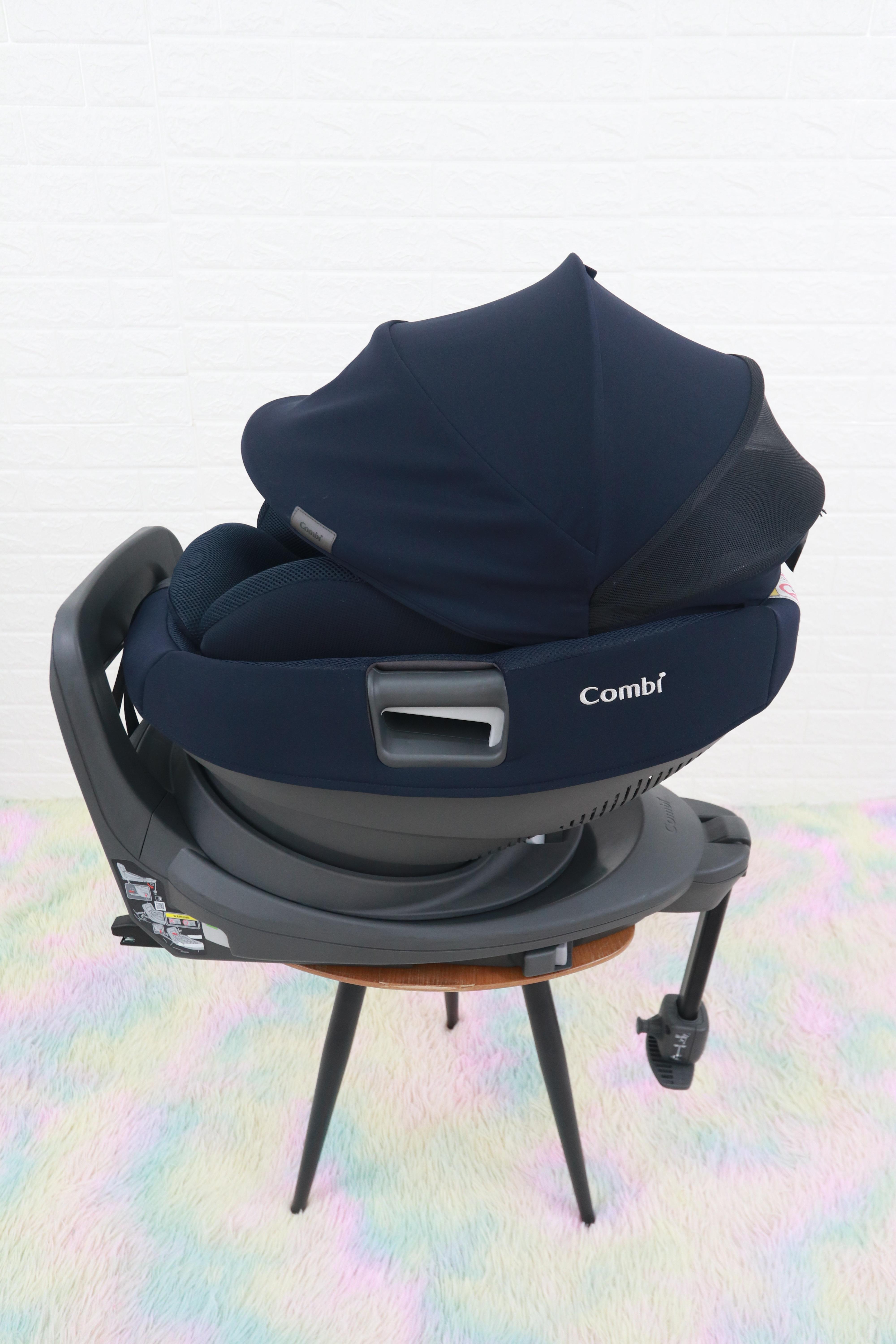 คาร์ซีทมือสอง Combi White Label THE S ISOFIX Egg Shock ZD Navy (NB)