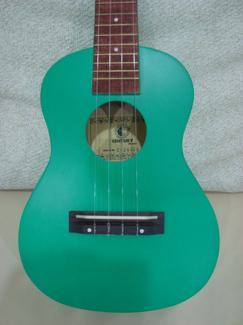 อคูเลเล่ UKULELE ยี่ห้อ Century ของใหม่ ขนาด Concert รุ่น S-243GR สีเขียวด้าน สวย เสียงดี ขายถูก