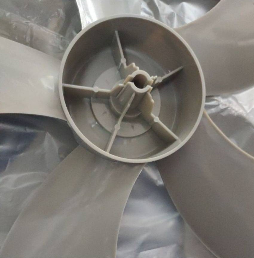 0000638 HATARI ใบพัดลมอุตสาหกรรม ขนาด 18 นิ้ว สีเทา