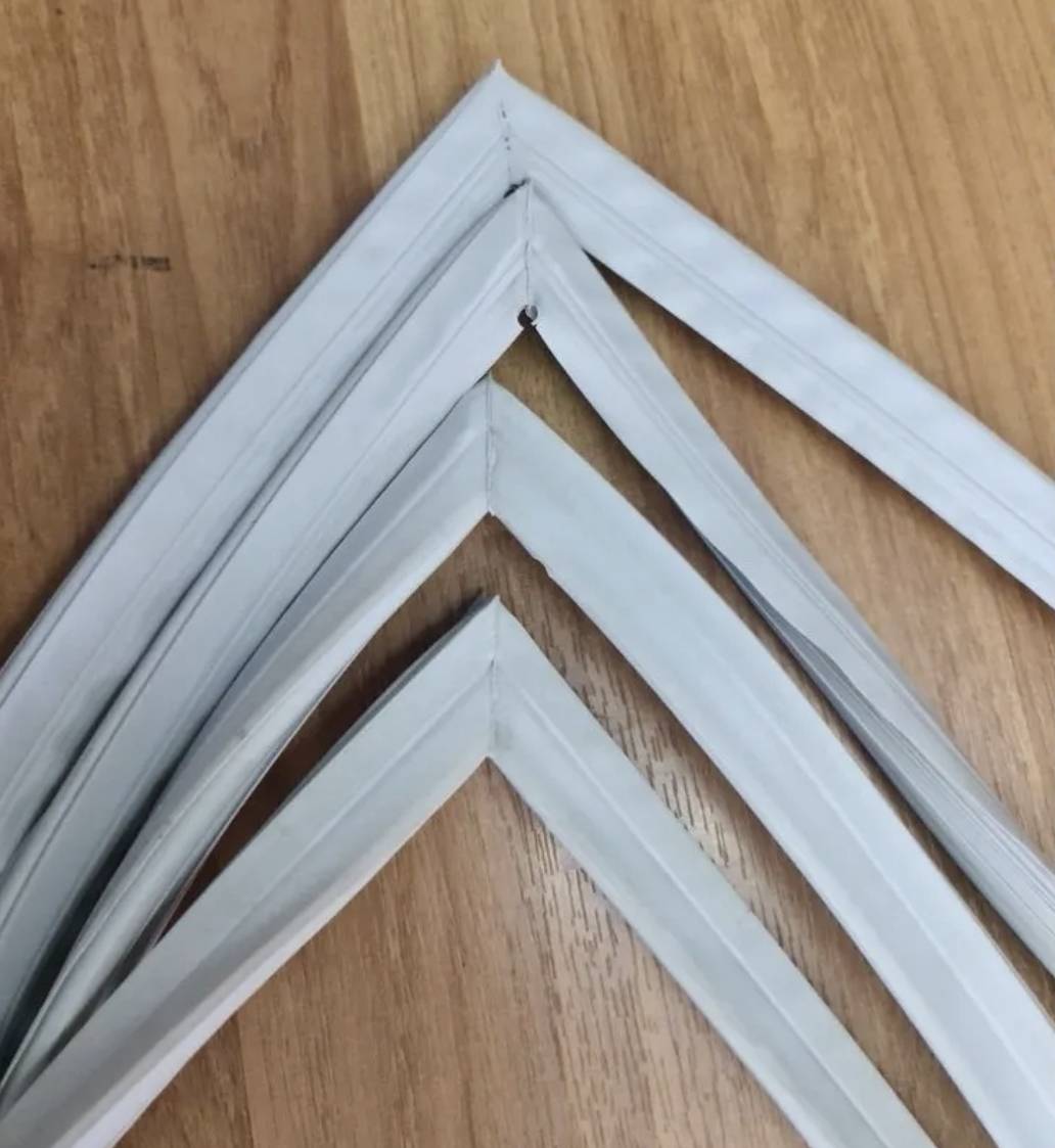 0001075 ขอบยางตู้เย็น Mitsubishi รุ่น MR-FV22P (เฉพาะบานล่าง) 2 ประตู ขอบยาง ตู้เย็น มิตซูบิชิ