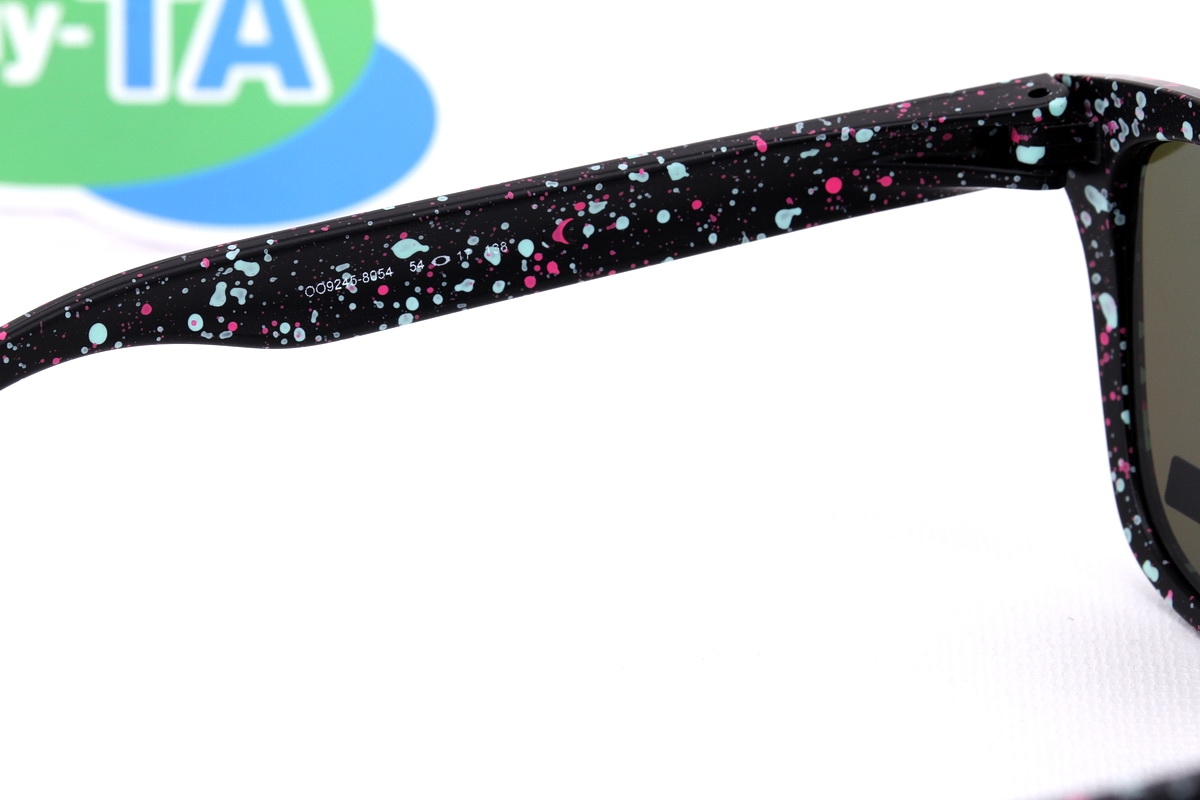 Oakley Frogskins Splatter Black/Prizm Sapphire Splatterfade Collection SKU#OO9245-80 (Asian Fit)