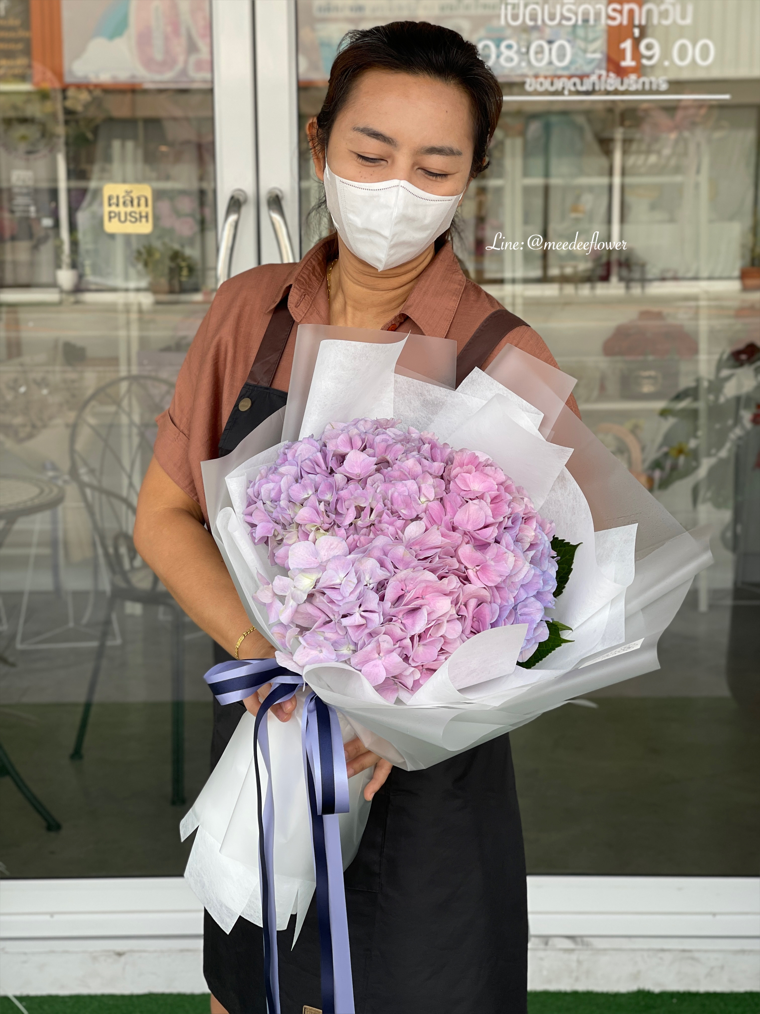 ช่อดอกไฮเดรนเยียสีม่วง ช่อดอกไม้สด