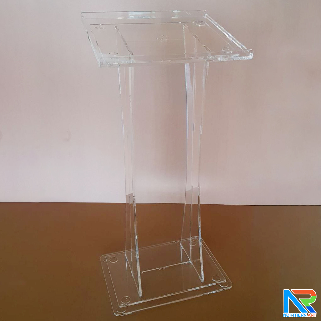 โพเดียม อะคริลิคใส AC-04 ขนาด (W) 55 x (L) 45 x (H)115 ซม.TOP เอียงพร้อมกันตก วัสดุอะคริลิคใส หนา 10-20 มม.