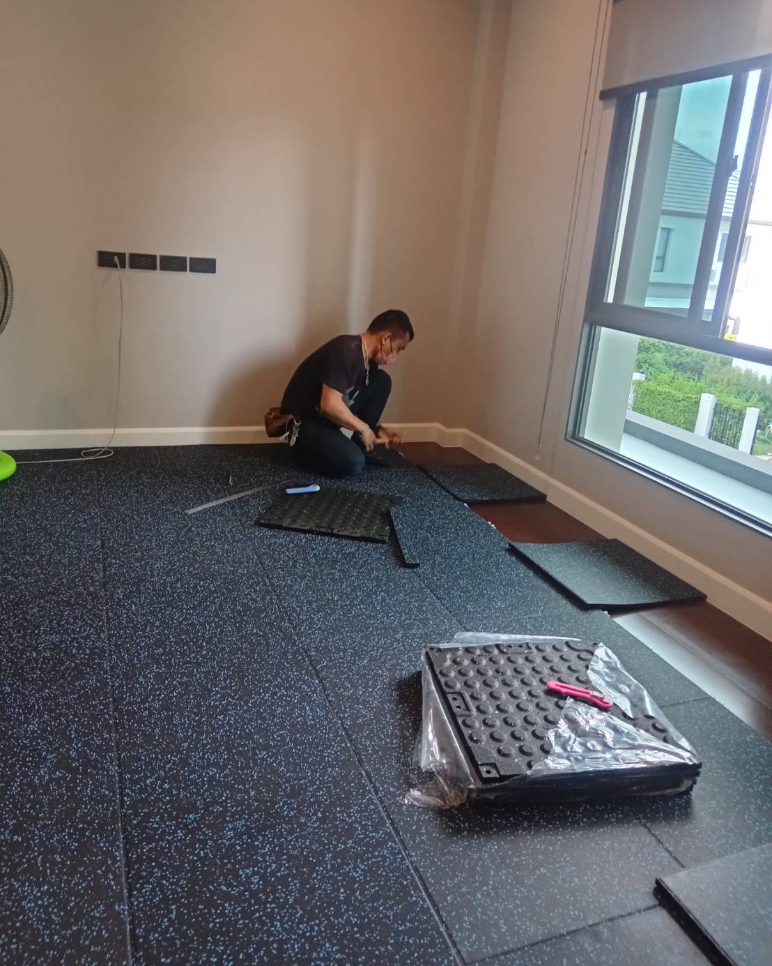 แผ่นปูพื้น แผ่นรองพื้น แผ่นปูพื้นกันกระแทก