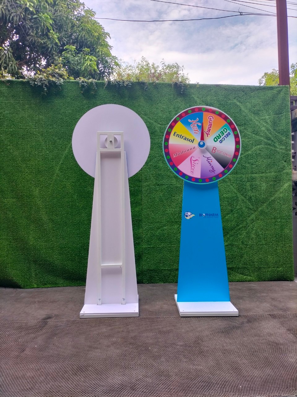 เช่าเกมส์วงล้อตั้งพื้น รุ่นเหล็ก ขนาดวงล้อ 60 ซม. สูง 165 cm. ถอดประกอบได้